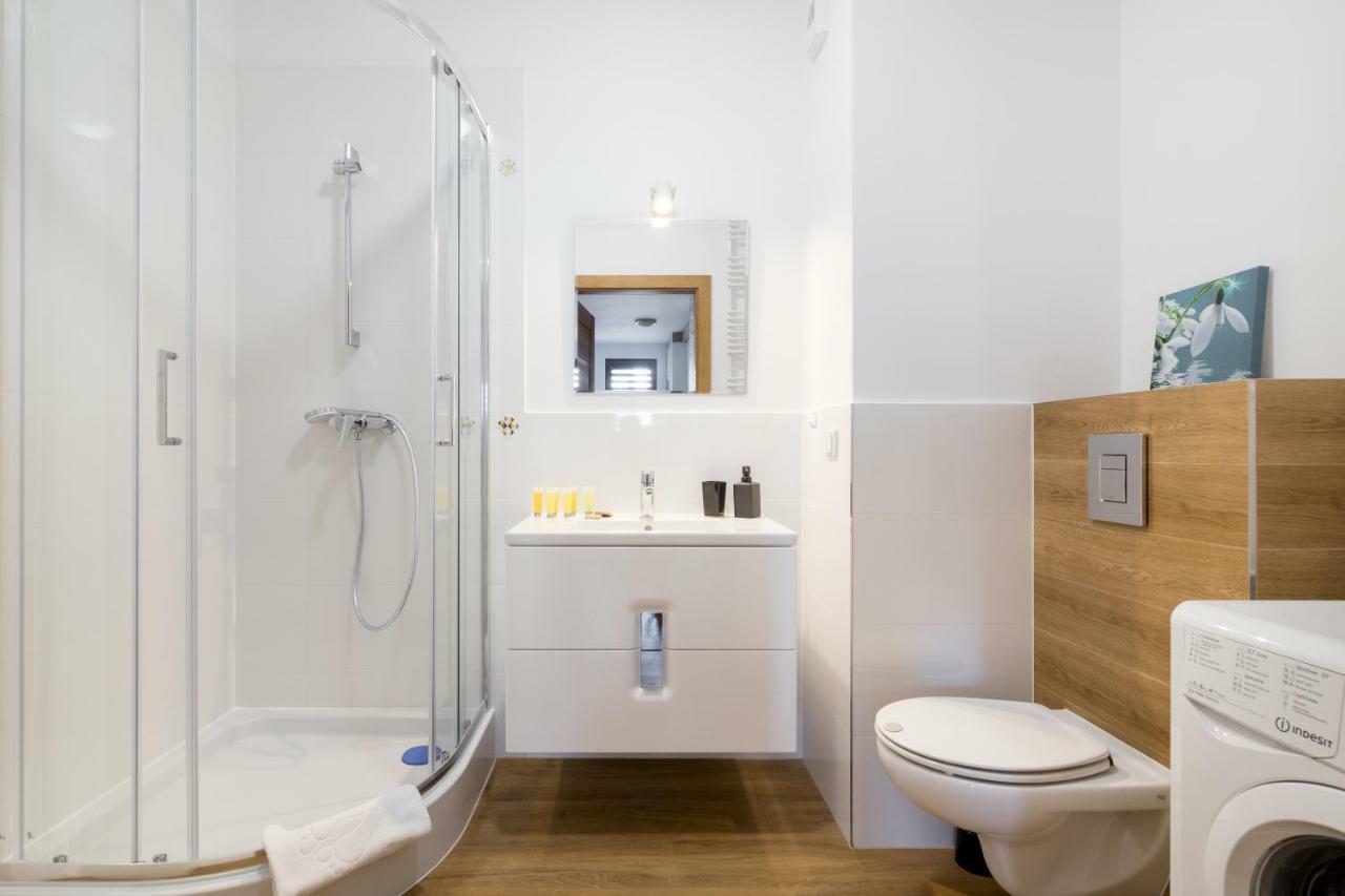 Wola Business Apartments Varsó Kültér fotó